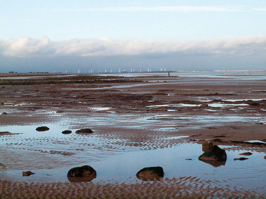 View east, towards the Thanet wind farm, and lower sandy shore.